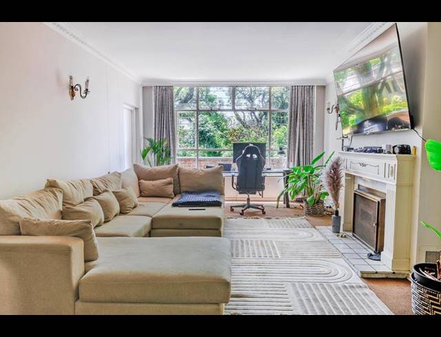 1 BEDROOM APARTMENT FOR SALE IN SANDOWN